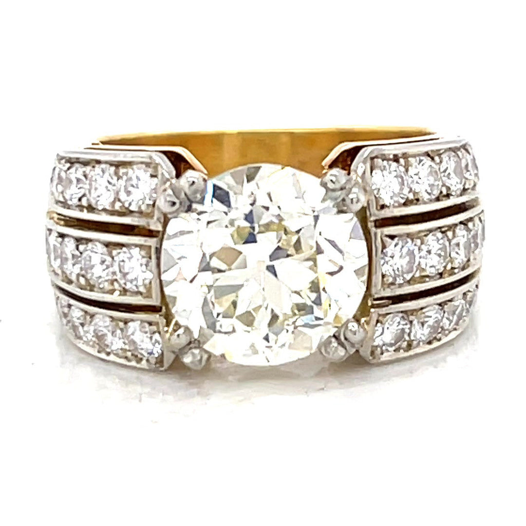 Retro GIA 2.69 Carat Old European Cut Diamond 18 Karat Gold Ring