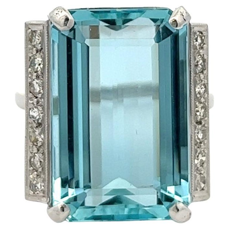 Mid Century 18.82 Carats Aquamarine Diamond Platinum Cocktail Ring