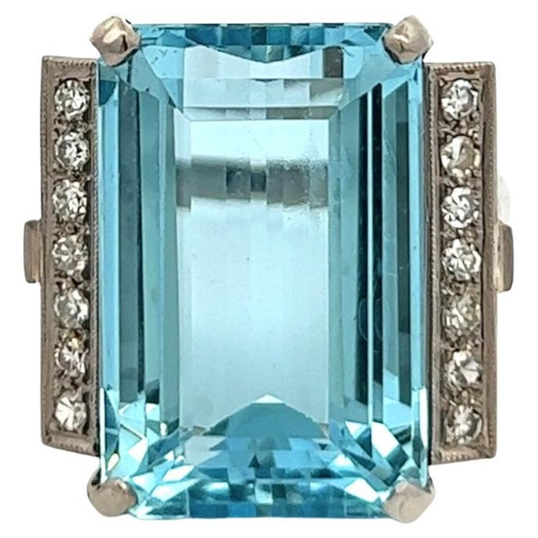 Mid Century 21.47 Carats Aquamarine Diamond Platinum Cocktail Ring