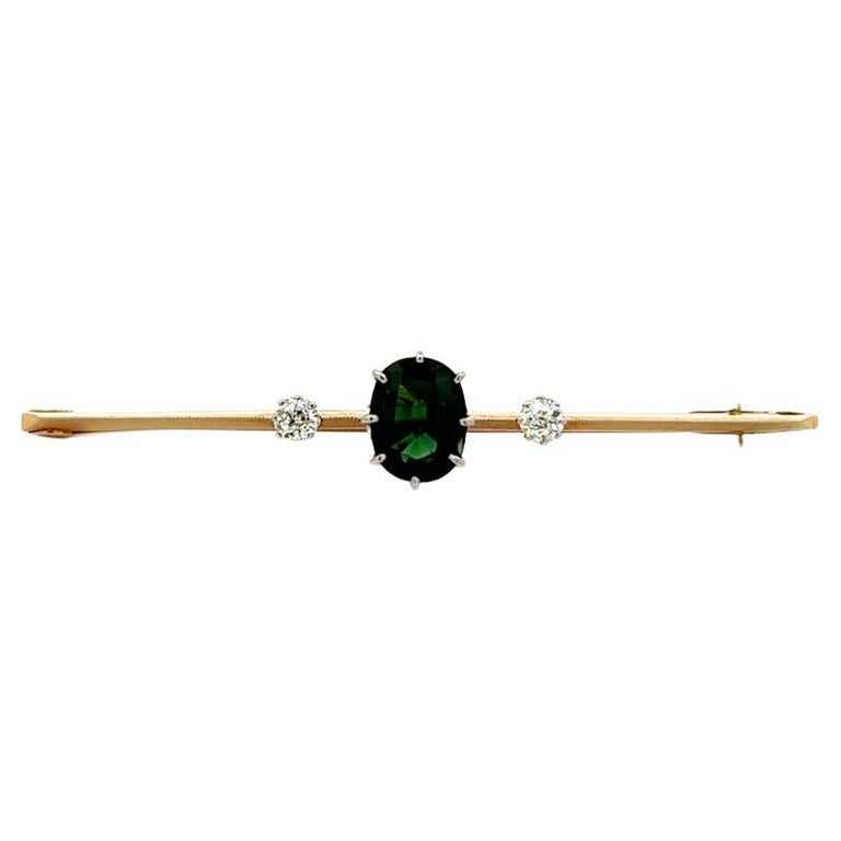 Mid Century 2.30 Carats Green Sapphire Diamond 18 Karat Yellow Gold Bar Brooch